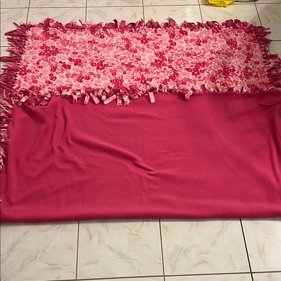 Pink Floral Fringe Throw Blanket - Picture 2 of 2